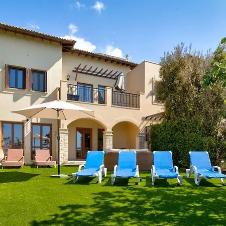 Bl02 - Ground Floor, South-facing Garden, Aphrodite Hills Apartment *