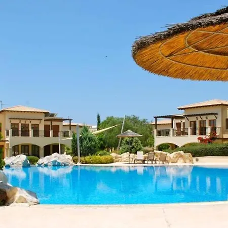 Bl02 - Ground Floor, South-facing Garden, Aphrodite Hills Apartamento Kouklia