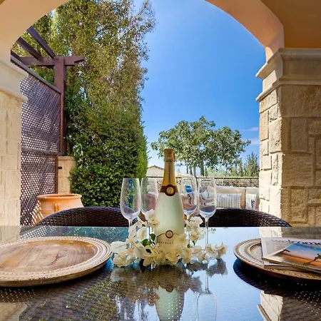 Bl02 - Ground Floor, South-facing Garden, Aphrodite Hills Apartment *